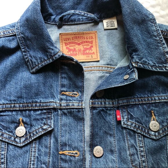 Levi’s Trucker jean jacket. Size small, EUC